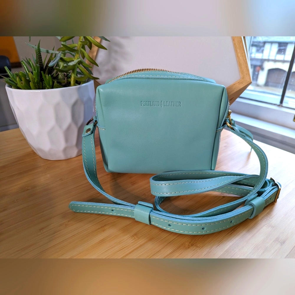 Portland Leather Goods Mini Mesa Mint (Unicorn color) NWOT